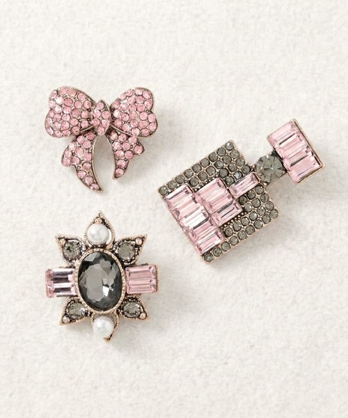 styiro（スタイロ）の「【人気アイテムランキング1位獲得！】アンティークビジューブローチセット（ブローチ/コサージュ・レディース・ゴールド系4/ゴールド系2/ゴールド系3/ゴールド/ゴールド系5/ゴールド系9/ゴールド系1/ゴールド系8/ゴールド系7/ゴールド系6・FREE）」の4枚目の写真