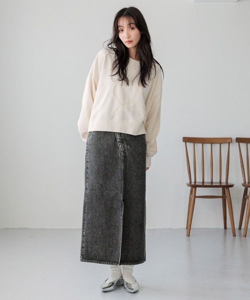 LOWRYS FARM(ローリーズファーム)の「エンブロイダリーウラケプルオーバー 282987(スウェット・レディース・ブラック/アイボリー/グレー・SHORT/LONG)」の10枚目の写真