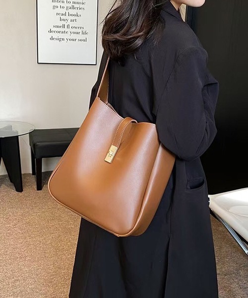 【セール】３ー11E104 ゴールドバックル 太ベルト スクエア ショルダー トートバッグ（ショルダーバッグ）｜folka（フォルカ）