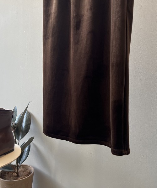 バックスリット起毛ナロースカート（スカート）｜Alum'（アルム）