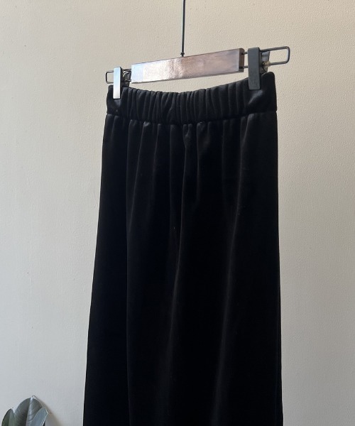 バックスリット起毛ナロースカート（スカート）｜Alum'（アルム）