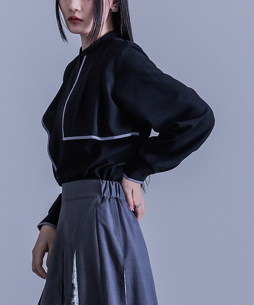 kOhAKU（コハク）の「『フリルヨークデザインシャツ』（シャツ/ブラウス・レディース・オフホワイト/ブラック・2/1）」の18枚目の写真