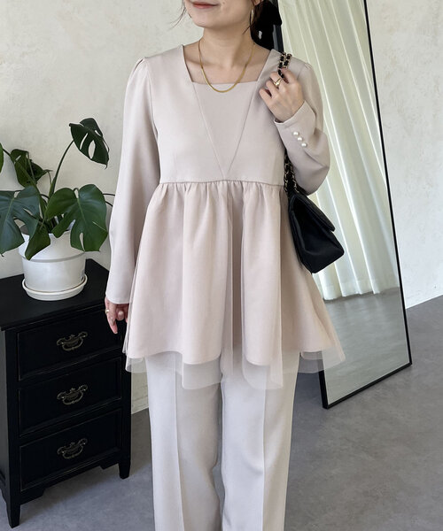 prose verse（プロズヴェール）の「【セレモニー】スクエアVネック裾チュールペプラムブラウス（シャツ/ブラウス・レディース・グレイッシュベージュ/ブラック・LARGE/MEDIUM）」の7枚目の写真