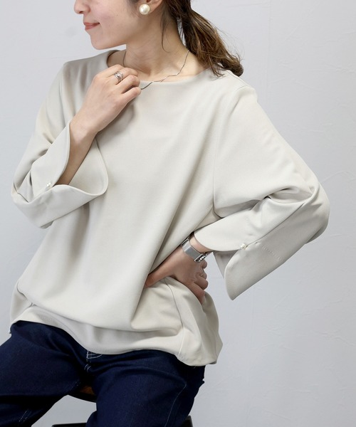Aletta vita(アレッタビータ)の「袖スリットパールフレアブラウス(Tシャツ/カットソー・レディース・ブラック/ネイビー/ベージュ・FREE)」の19枚目の写真