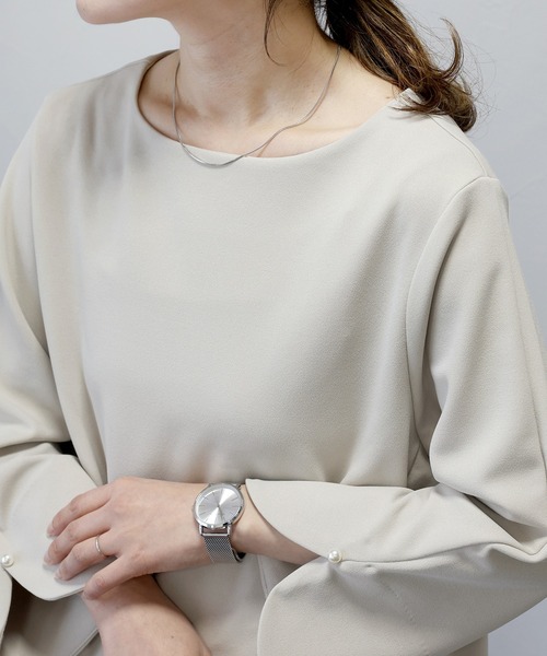 Aletta vita(アレッタビータ)の「袖スリットパールフレアブラウス(Tシャツ/カットソー・レディース・ブラック/ネイビー/ベージュ・FREE)」の21枚目の写真