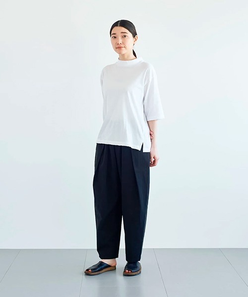 HAU(ハウ)の「トップス compact neck(Tシャツ/カットソー・レディース・ブラック/ホワイト/ブルー・MEDIUM)」の10枚目の写真