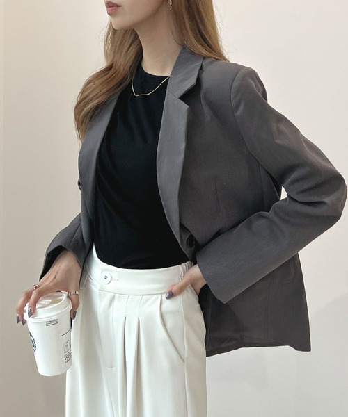 Futier land（フューティアランド）の「【3サイズ展開】ベーシックテーラードジャケット（テーラードジャケット・レディース・ベージュ/ブラック/グレー・SMALL/MEDIUM/LARGE）」の6枚目の写真