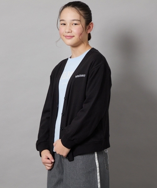 a.v.v（アーヴェヴェ）の「[100-130]【ポチャッコ＆シナモロール】スウェットカーディガン（カーディガン/ボレロ・キッズ・ライトグレー/ブラック・100/120/110/130）」の2枚目の写真