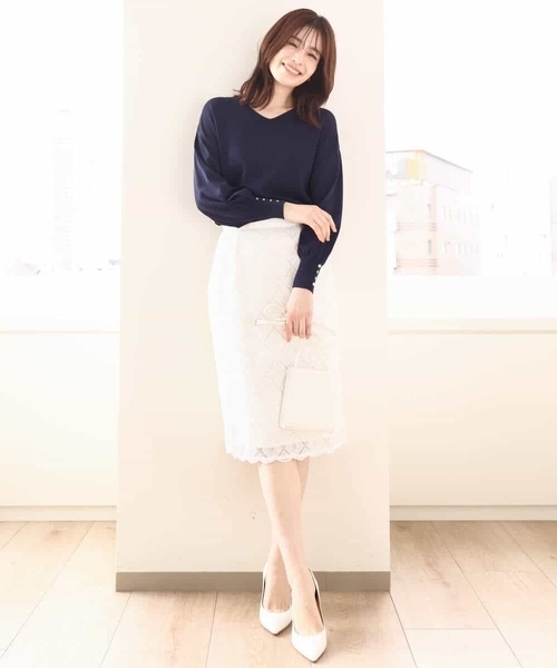 OFUON le MK（オフオンルエムケー）の「【3シーズン対応】ハイゲージVネックニット/接触冷感/洗える/WEB限定サイズあり（ニット/セーター・レディース・グリーン系その他/ネイビー/ライトグレー/レッド系その他・36/38/40）」の19枚目の写真