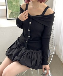 ビジューボタンリボンデザインオフショルニット