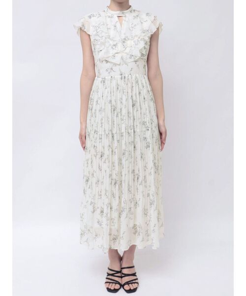 MERCURYDUO(マーキュリーデュオ)の「花柄ラッフルプリーツティアードワンピース(ワンピース・レディース・ベビーピンク/オフホワイト/レッド・X-SMALL/SMALL/MEDIUM)」の10枚目の写真