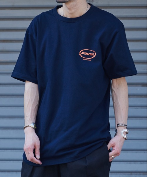 MODISH GAZE(モディシュガゼ)の「スモーキングガール SIT BACK AND RELAX半袖Tシャツ(Tシャツ/カットソー・メンズ・ブラック/ネイビー/ネイビー×ホワイト/ホワイト・X-LARGE/LARGE/MEDIUM)」の15枚目の写真