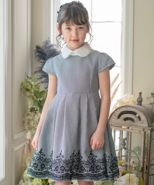 Catherine Cottage（キャサリンコテージ）の「フロッキープリントスーツ（スーツセット・キッズ・ブラック・110/120/130/140/150/160）」の6枚目の写真