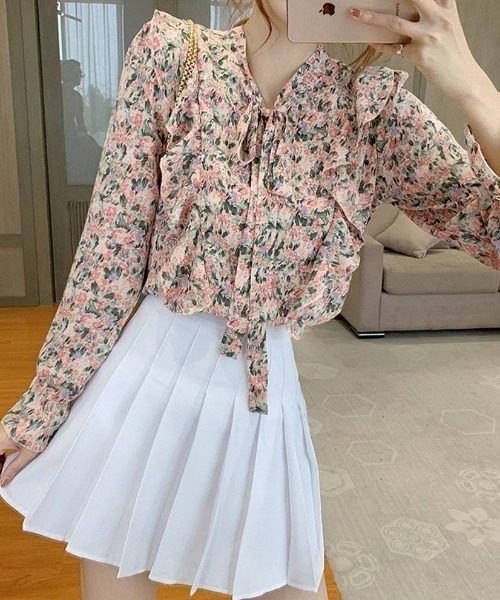 Forcement(フォースメント)の「レトロ花柄ボウタイデコルテブラウス(シャツ/ブラウス・レディース・ピンク/イエロー/パープル・ONESIZE)」の7枚目の写真