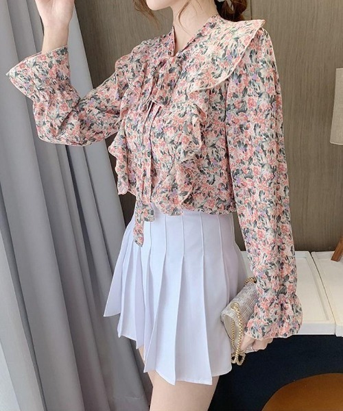 Forcement(フォースメント)の「レトロ花柄ボウタイデコルテブラウス(シャツ/ブラウス・レディース・ピンク/イエロー/パープル・ONESIZE)」の8枚目の写真