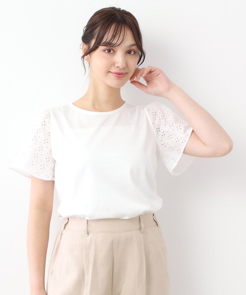 LAURA ASHLEY（ローラアシュレイ）の「【洗える／コットン100％/日本製／袖レース】デザインTシャツ（Tシャツ/カットソー・レディース・ネイビー系6/ライトグレー/オフホワイト・40/38）」の2枚目の写真