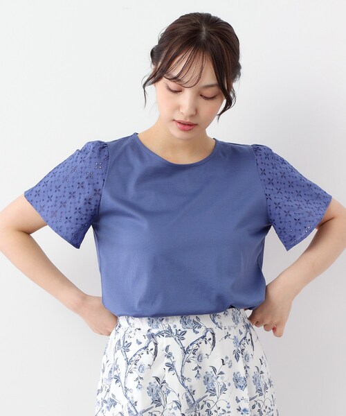 LAURA ASHLEY（ローラアシュレイ）の「【洗える／コットン100％/日本製／袖レース】デザインTシャツ（Tシャツ/カットソー・レディース・ネイビー系6/ライトグレー/オフホワイト・40/38）」の11枚目の写真