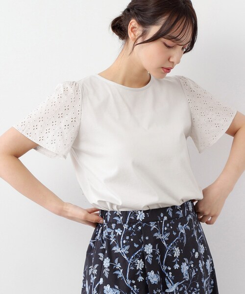 LAURA ASHLEY（ローラアシュレイ）の「【洗える／コットン100％/日本製／袖レース】デザインTシャツ（Tシャツ/カットソー・レディース・ネイビー系6/ライトグレー/オフホワイト・40/38）」の14枚目の写真