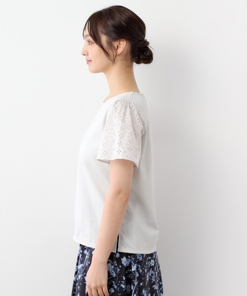 LAURA ASHLEY（ローラアシュレイ）の「【洗える／コットン100％/日本製／袖レース】デザインTシャツ（Tシャツ/カットソー・レディース・ネイビー系6/ライトグレー/オフホワイト・40/38）」の7枚目の写真
