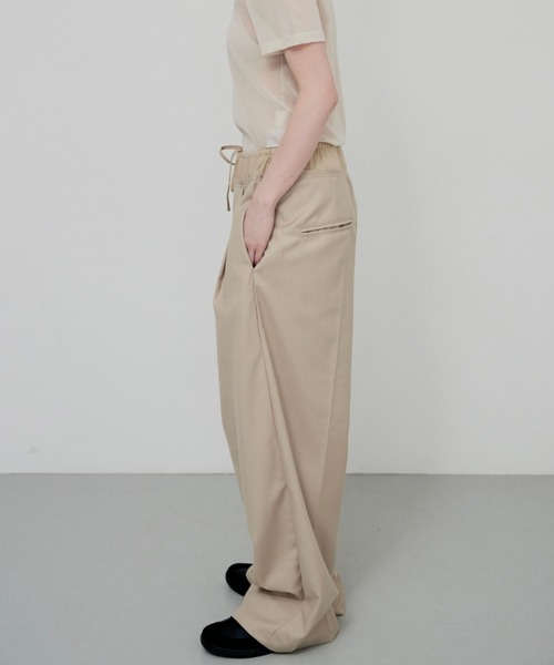 lit（リット）の「Waist Docking Easy Pants（スラックス・レディース・ベージュ/ブラック・36/38）」の5枚目の写真