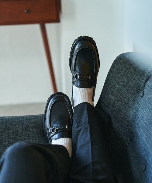 KATHARINE HAMNETT LONDON (キャサリンハムネットロンドン)の「KATHARINE HAMNETT LONDON/キャサリンハムネットロンドン <職人の技術が光る> モカステッチ ビットローファー(34034)(ローファー・メンズ・ダークブラウン/ブラック・24.5cm/25.0cm/25.5cm/26.0cm/26.5cm/27.0cm)」の14枚目の写真