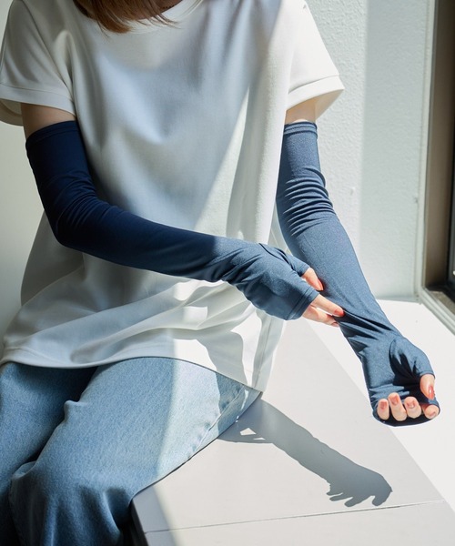 COLONY 2139（コロニートゥーワンスリーナイン）の「UV&冷感アームカバー50cm（アームカバー・レディース・ネイビー/ブラック・FREE）」の5枚目の写真