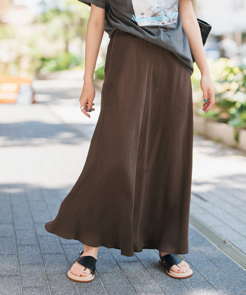 Spick & Span(スピックアンドスパン)の「ウォッシャブルキュプラフレアスカート(スカート・レディース・ブラウン/カーキ/ブラックミックス・36/38)」の14枚目の写真