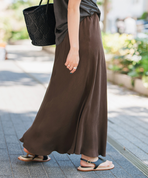 Spick & Span(スピックアンドスパン)の「ウォッシャブルキュプラフレアスカート(スカート・レディース・ブラウン/カーキ/ブラックミックス・36/38)」の17枚目の写真