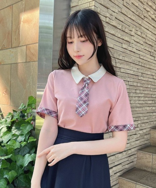 F i.n.t（フィント）の「チェックネクタイ付きクレリックポロシャツ【1枚で快適】/ fint　フィント（ポロシャツ・レディース・ブルー/ミント/ピンク・FREE）」の2枚目の写真