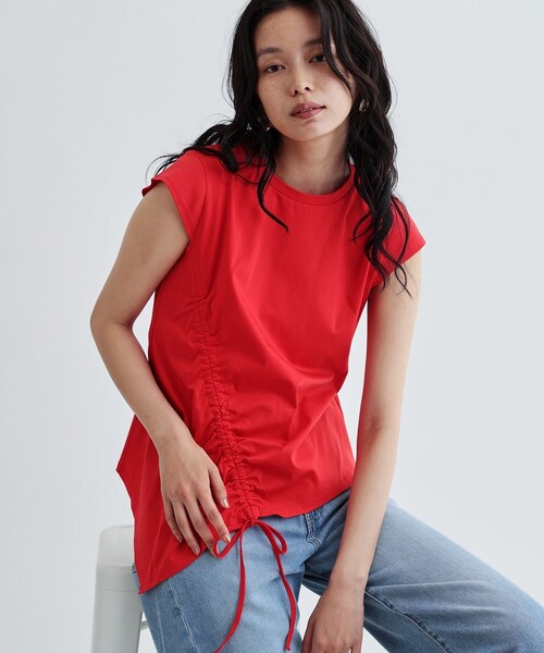 GALLEST（ギャレスト）の「イレギュラーシャーリングヘムカットソー（Tシャツ/カットソー・レディース・ホワイト/ブラック/レッド系1・38）」の3枚目の写真