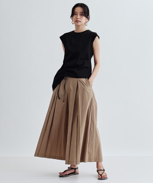 GALLEST（ギャレスト）の「イレギュラーシャーリングヘムカットソー（Tシャツ/カットソー・レディース・ホワイト/ブラック/レッド系1・38）」の19枚目の写真