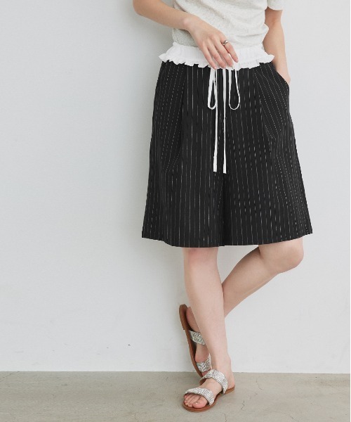 ad thie(アドティエ)の「ウエストフリル切替 ストライプ バミューダパンツ(その他パンツ・レディース・ブラック/グレー・FREE)」の10枚目の写真