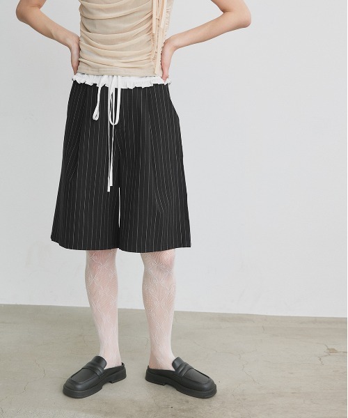 ad thie(アドティエ)の「ウエストフリル切替 ストライプ バミューダパンツ(その他パンツ・レディース・ブラック/グレー・FREE)」の19枚目の写真