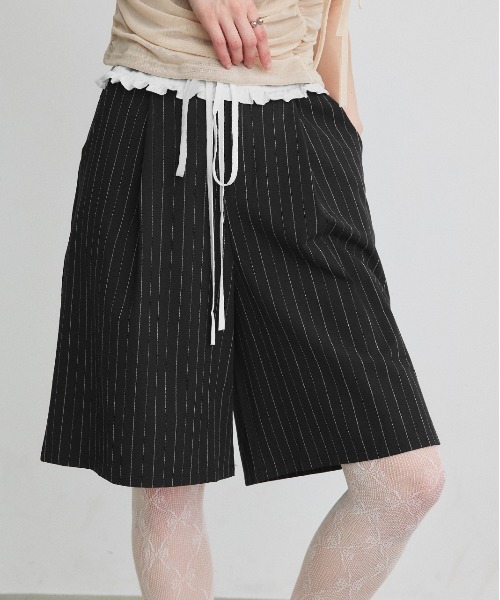 ad thie(アドティエ)の「ウエストフリル切替 ストライプ バミューダパンツ(その他パンツ・レディース・ブラック/グレー・FREE)」の20枚目の写真