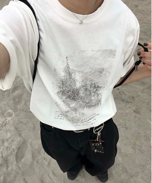EPNK（イーピーエヌケー）の「【EPNK】Crack graphic tee / クラックグラフィックTee（Tシャツ/カットソー・メンズ・ブラック/杢グレー/オフホワイト・SMALL/LARGE/MEDIUM）」の5枚目の写真