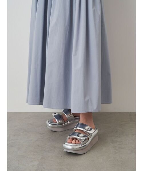 ELENDEEK（エレンディーク）の「ダブルバンドサンダル（サンダル・レディース・シルバー/ブラック・37/38）」の5枚目の写真