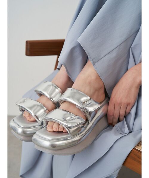 ELENDEEK（エレンディーク）の「ダブルバンドサンダル（サンダル・レディース・シルバー/ブラック・37/38）」の8枚目の写真