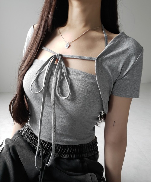 me+em select(ミームセレクト)の「【 2点セット 】フロントリボンショートカーディガン+ ホルターキャミソール SET / front ribbon short cardigan + halter camisole SET(アンサンブル・レディース・ブラック/ホワイト/ライトグレー・FREE)」の4枚目の写真