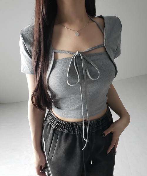 me+em select(ミームセレクト)の「【 2点セット 】フロントリボンショートカーディガン+ ホルターキャミソール SET / front ribbon short cardigan + halter camisole SET(アンサンブル・レディース・ブラック/ホワイト/ライトグレー・FREE)」の9枚目の写真