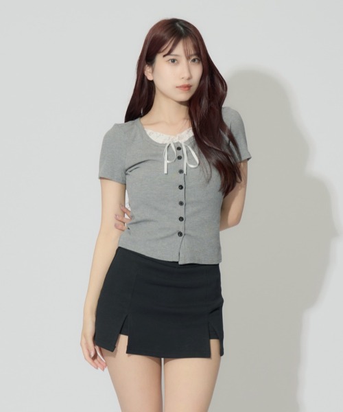 ALLuRing ChaRm(アリュリングチャーム)の「Ruffled Ribbon Cardigan / フリルリボンカーディガン(カーディガン/ボレロ・レディース・ブラック/グレー/ホワイト・FREE)」の5枚目の写真