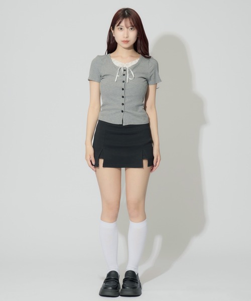 ALLuRing ChaRm(アリュリングチャーム)の「Ruffled Ribbon Cardigan / フリルリボンカーディガン(カーディガン/ボレロ・レディース・ブラック/グレー/ホワイト・FREE)」の6枚目の写真