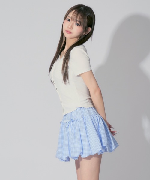 ALLuRing ChaRm(アリュリングチャーム)の「Ruffled Ribbon Cardigan / フリルリボンカーディガン(カーディガン/ボレロ・レディース・ブラック/グレー/ホワイト・FREE)」の11枚目の写真