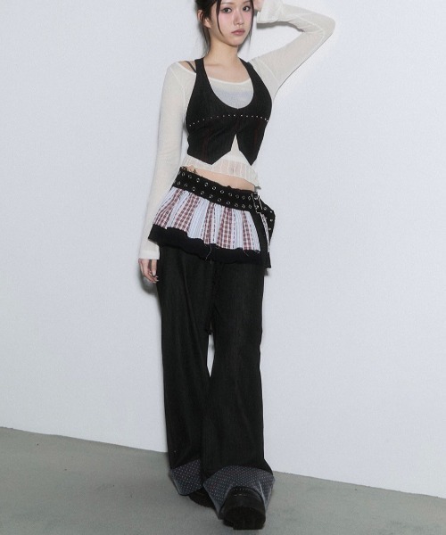 CHERRYQUIRI(チェリーキュリー)の「【CHERRYQUIRI】pleats layered belt / 【チェリーキュリー】プリーツレイヤードベルト(スカート・レディース・ブラック×レッド/ホワイト×カーキブラウン・ONE SIZE)」の14枚目の写真