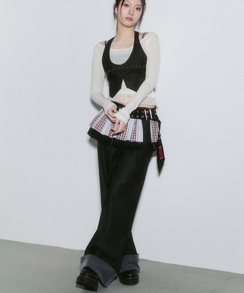 CHERRYQUIRI(チェリーキュリー)の「【CHERRYQUIRI】pleats layered belt / 【チェリーキュリー】プリーツレイヤードベルト(スカート・レディース・ブラック×レッド/ホワイト×カーキブラウン・ONE SIZE)」の15枚目の写真