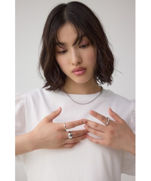 AZUL by moussy（アズールバイマウジー）の「袖カフスペプラムトップス（シャツ/ブラウス・レディース・ライトブルー/ブラック/ライトベージュ/ホワイト・FREE）」の5枚目の写真