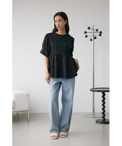 AZUL by moussy（アズールバイマウジー）の「袖カフスペプラムトップス（シャツ/ブラウス・レディース・ライトブルー/ブラック/ライトベージュ/ホワイト・FREE）」の16枚目の写真