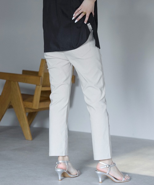 Fizz(フィズ)の「ストレッチツイルパンツ(アンクル丈)(その他パンツ・レディース・ホワイト/ブラック/グレイッシュベージュ・LL/L/M)」の14枚目の写真