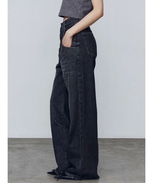 EMODA(エモダ)の「ルーズワイドハイウエストジーンズ(デニムパンツ・レディース・ライトブルー/ブラック・SMALL/MEDIUM)」の12枚目の写真