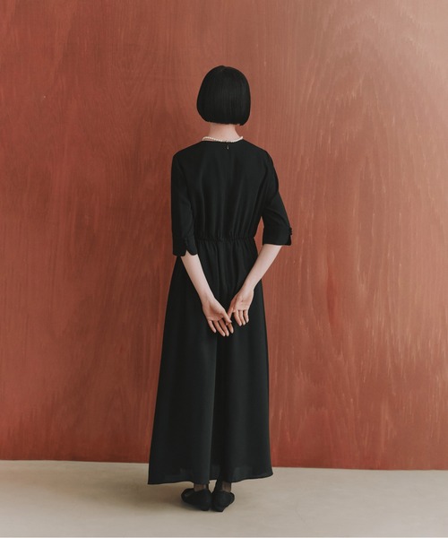 kaene（カエン）の「ライトシフォンミドルスリーブワンピース［ブラックフォーマル対応：自宅洗濯可］冠婚葬祭 礼服 喪服 入学式 卒業式 七五三 お宮参り【清涼裏地：春夏も対応】（ワンピース・レディース・ブラック・S/M/L）」の18枚目の写真