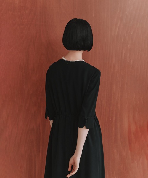 kaene（カエン）の「ライトシフォンミドルスリーブワンピース［ブラックフォーマル対応：自宅洗濯可］冠婚葬祭 礼服 喪服 入学式 卒業式 七五三 お宮参り【清涼裏地：春夏も対応】（ワンピース・レディース・ブラック・S/M/L）」の20枚目の写真